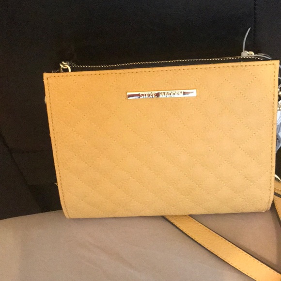 Steve Madden Quilted Wallet on String - Picture 3 of 6